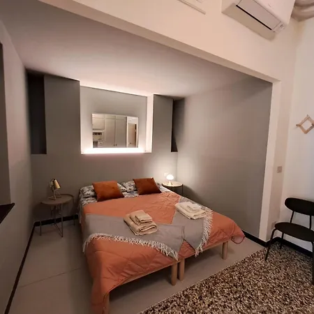 Appartement L'alcova B&b, A Due Passi Dal Centro *