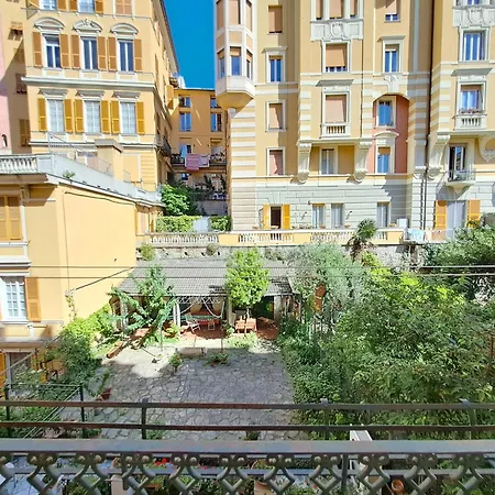 L'alcova B&b, A Due Passi Dal Centro Apartment