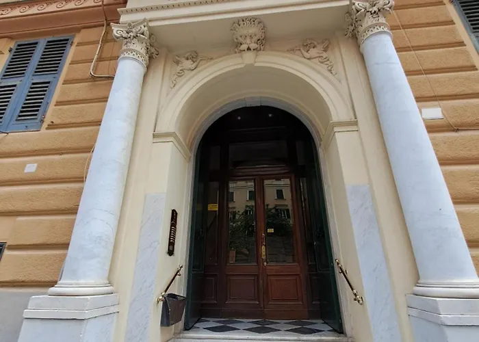 L'alcova B&b, A Due Passi Dal Centro Genoa